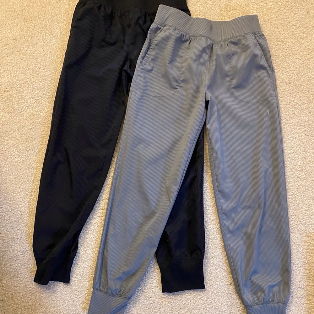 EUC.  Two Girls Danskin Now Elastic Waist & Ankles Joggers, size M (7-8)